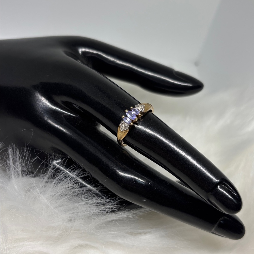 RARE 10k Gold Vintage Tanzanite Ring with Bow tie Diamond Chip Accents - Picture 8 of 8